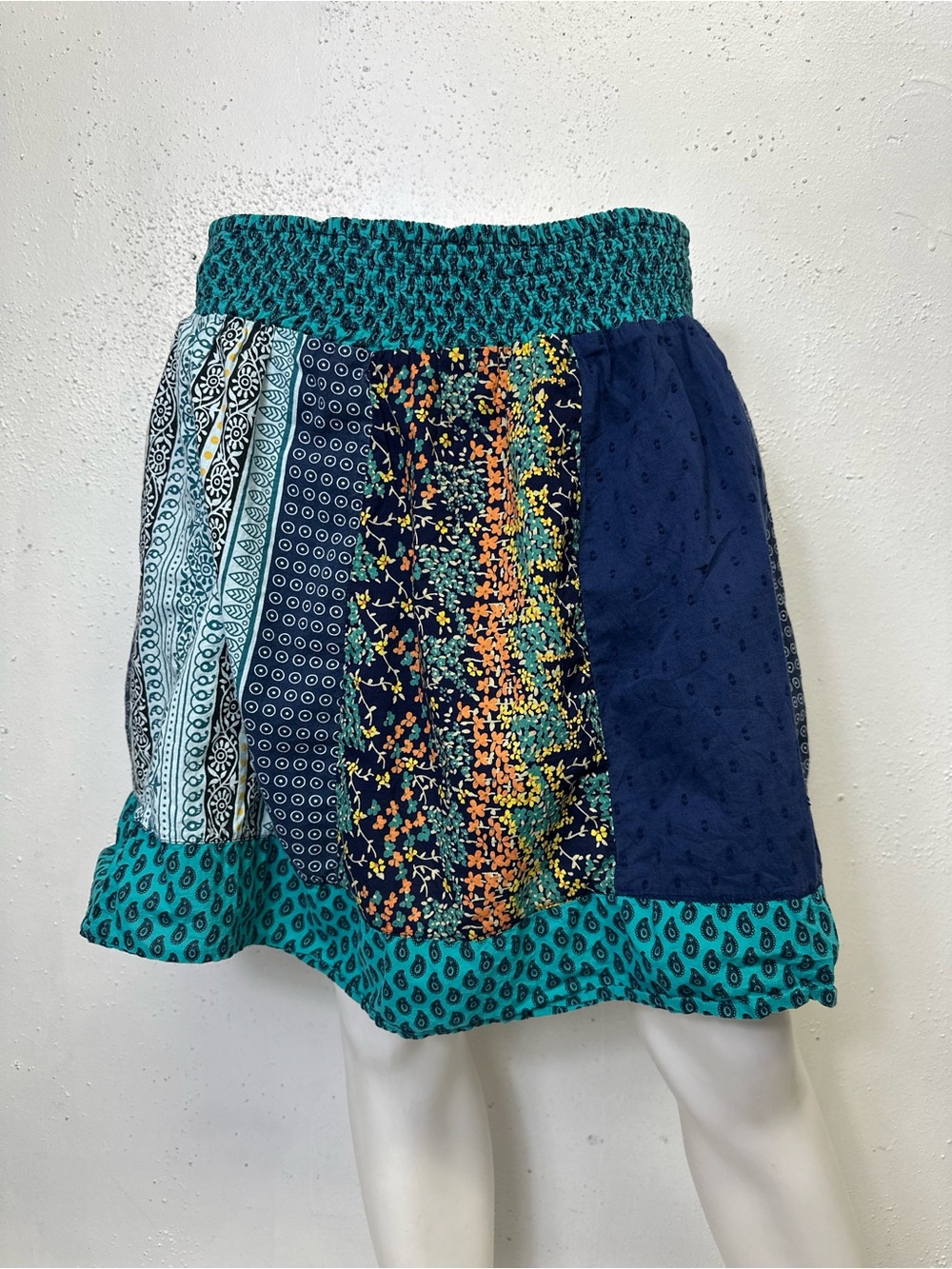 AT LAST BRAND SIZE MEDIUM PATCHWORK SKIRT 100% Cotton Multicolored Liner